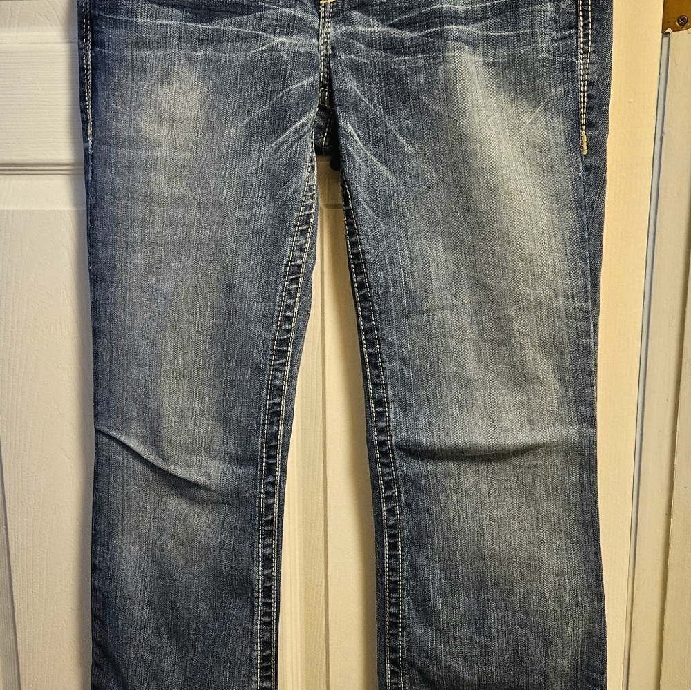 Ariat Women's Turquoise Rhinestone Embellished Bootcut Jean Sz. 29R [Pre-Owned]